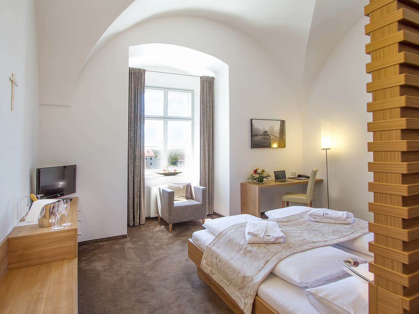 Zimmer mit Kreuzgewölbe